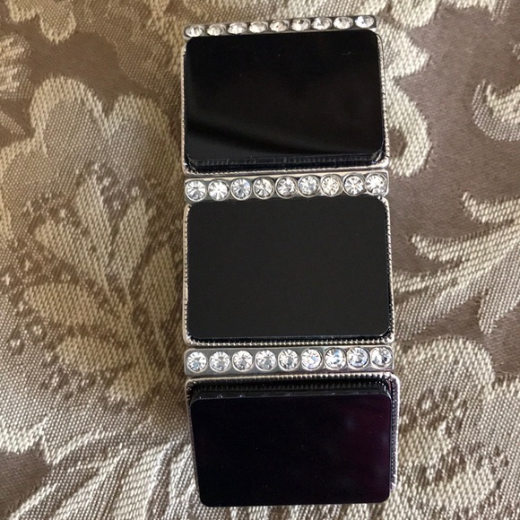 Jewelry - Picture 2 of 8